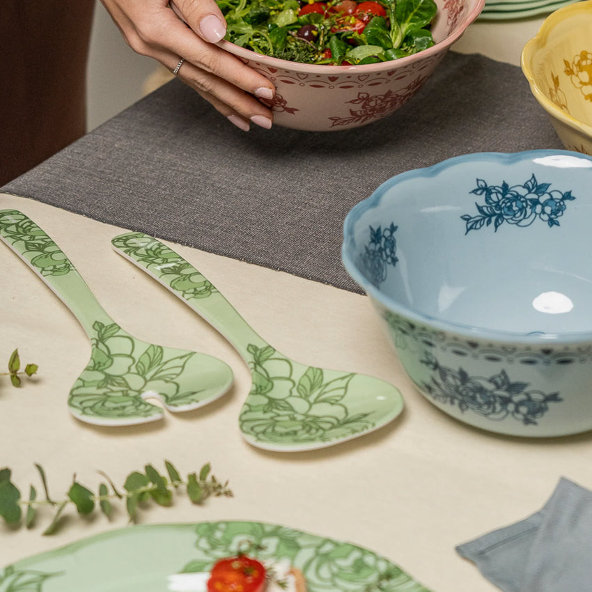 SERVING UTENSILS