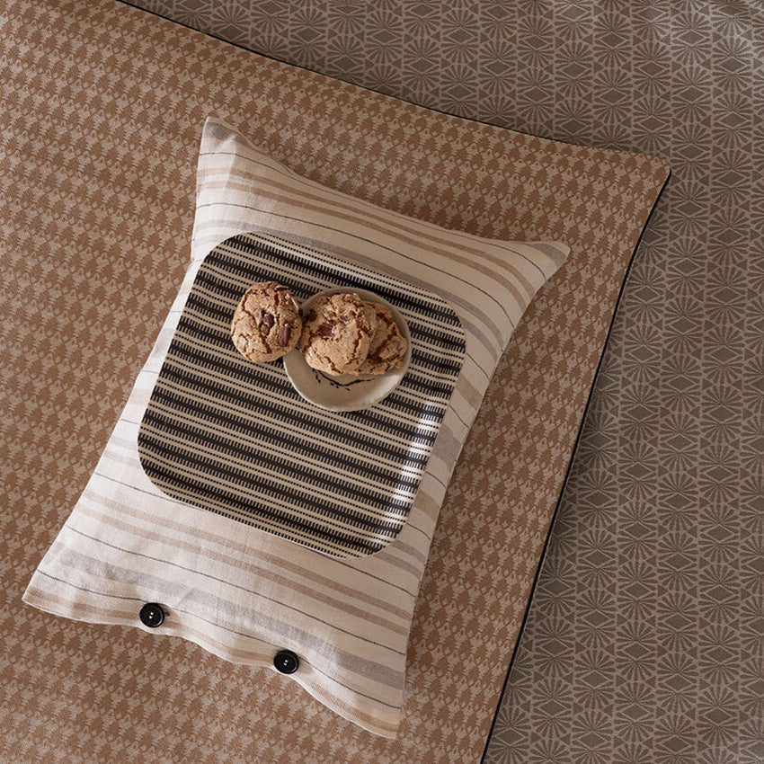 TRINKET BOXES & TRAYS