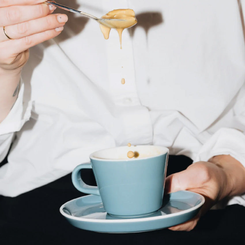 ACME | Petite tasse et soucoupe romaines - Ensemble de 6