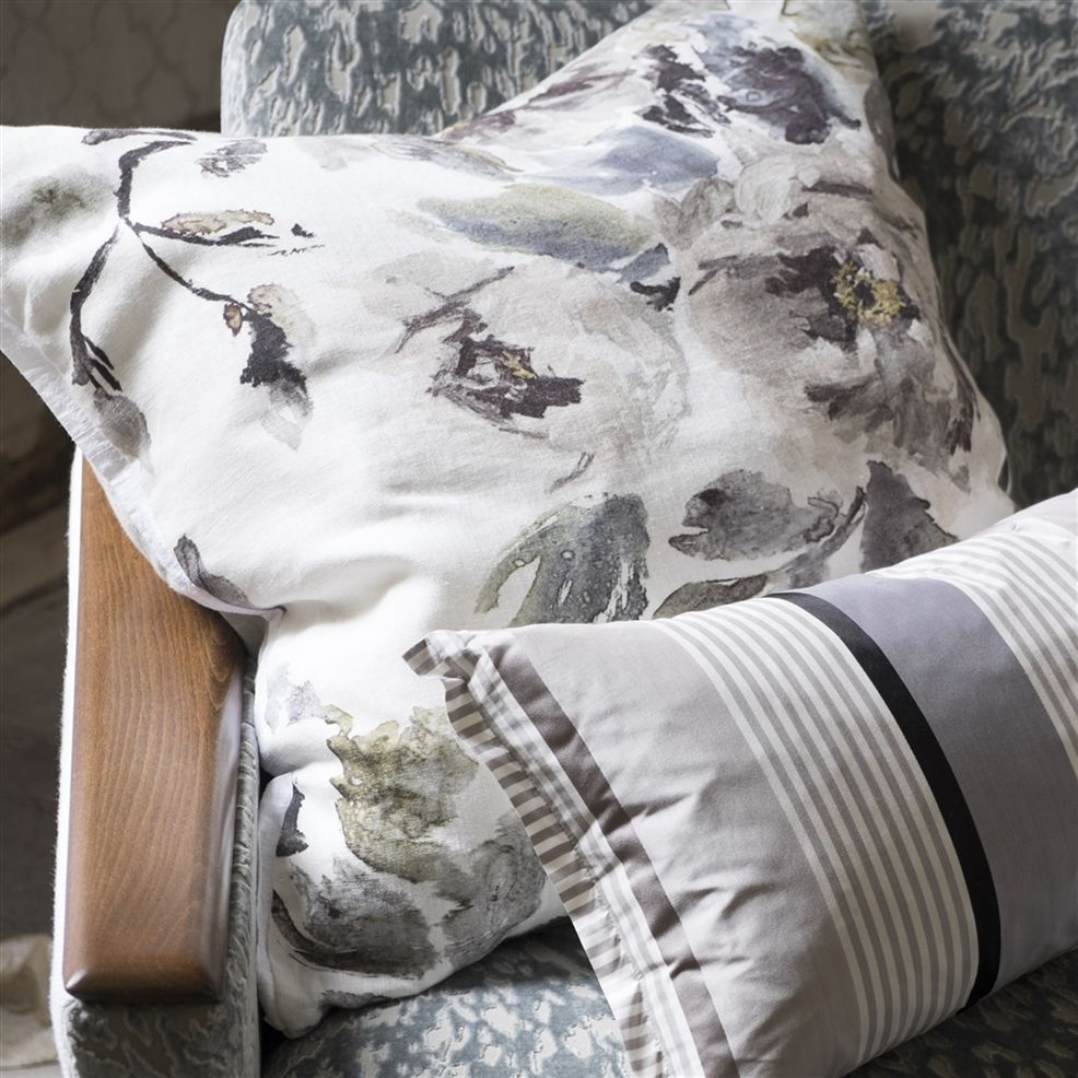 Designers Guild | Shanghai Garden Ecru Pillow - 60X60cm
