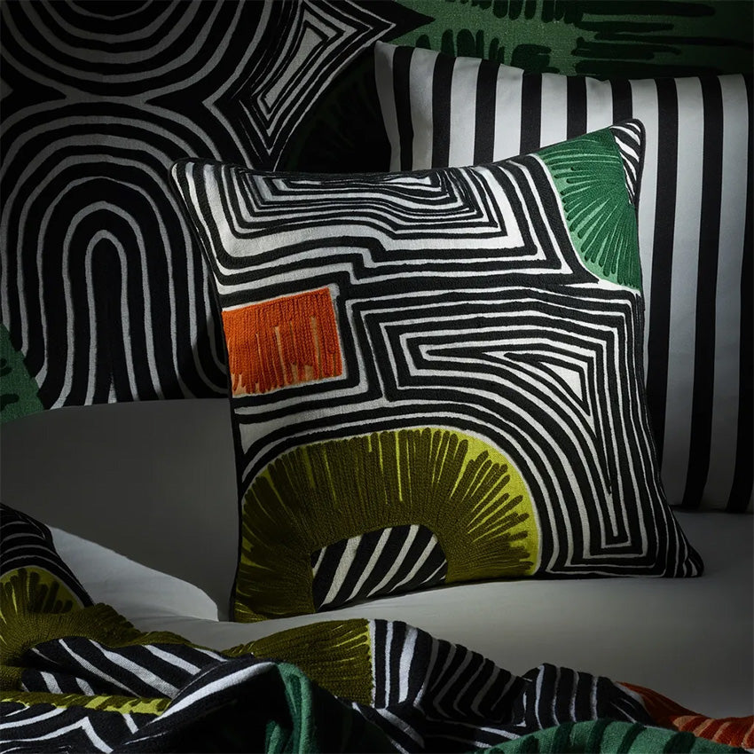 Christian Lacroix | Coussin En Allant Aux Baux Cypres