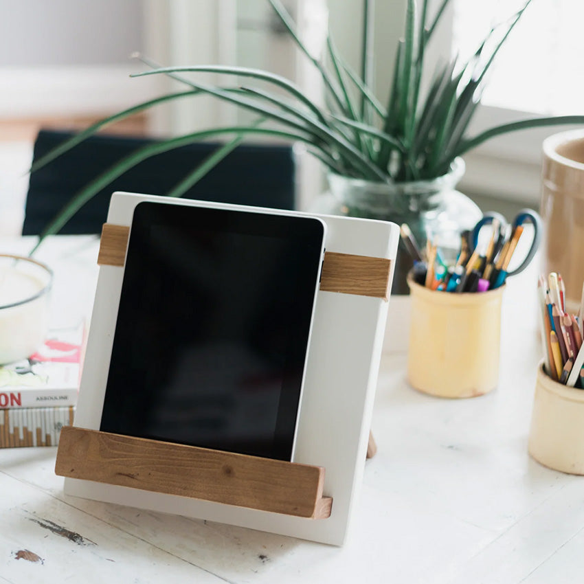 etúHOME | Mod Ipad/Cookbook Holder