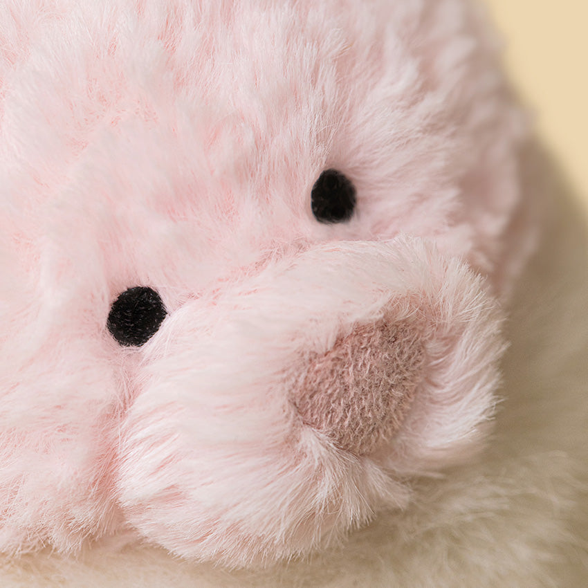 Jellycat | Leola Bear Winter Warmer Decoration