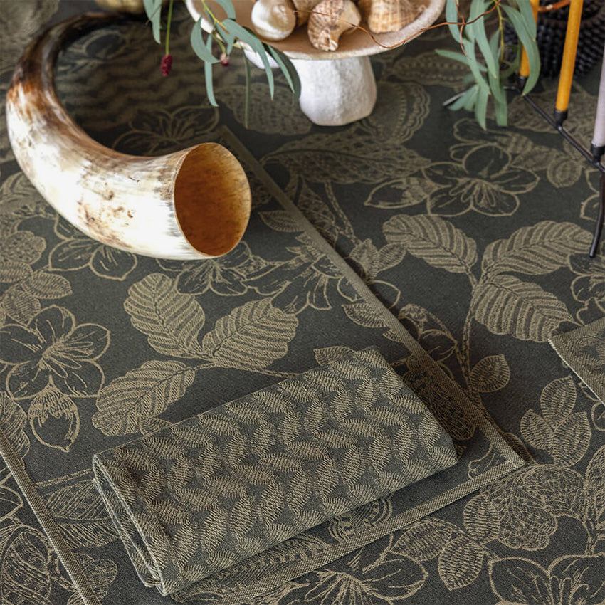Le Jacquard Francais | Sulawesi Fleurs Coated Cotton Placemat