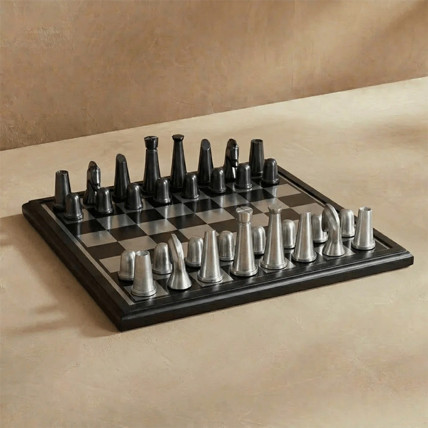 Marble Cultures | Ensemble d’échecs Art déco métallisé – Noir et argent