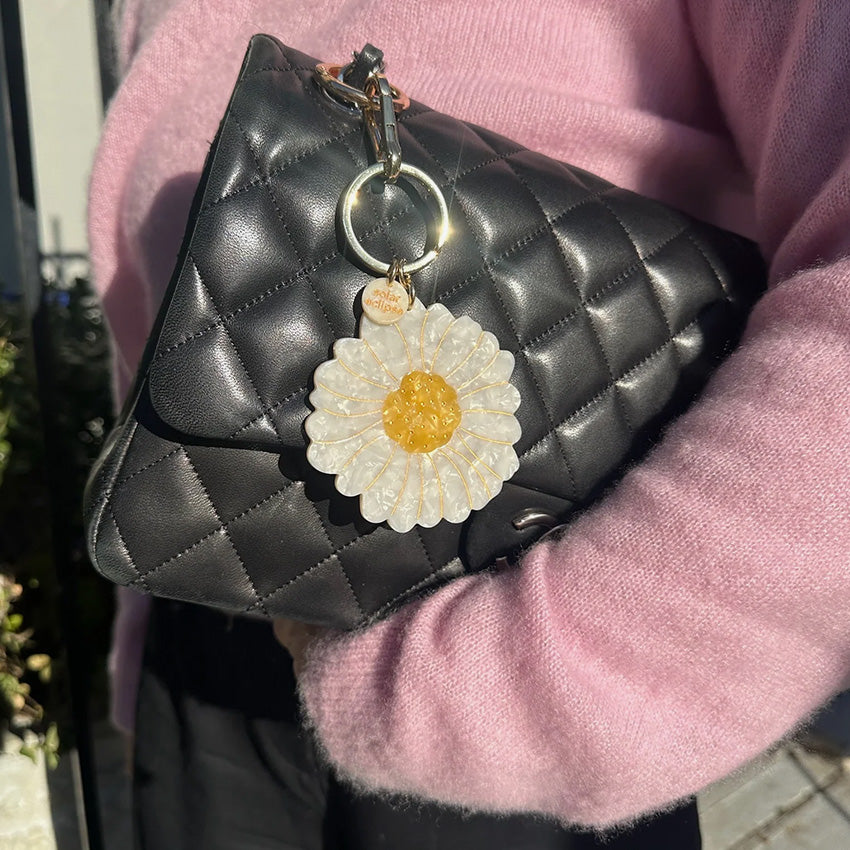 Solar Eclipse | Breloque de Sac et Porte-Clés Marguerite Peints à la Main
