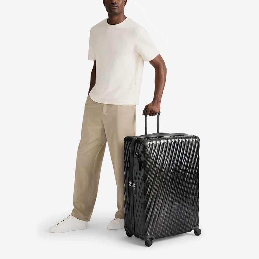 Tumi | 19 Degree Light 4-Wheeled Packing Case