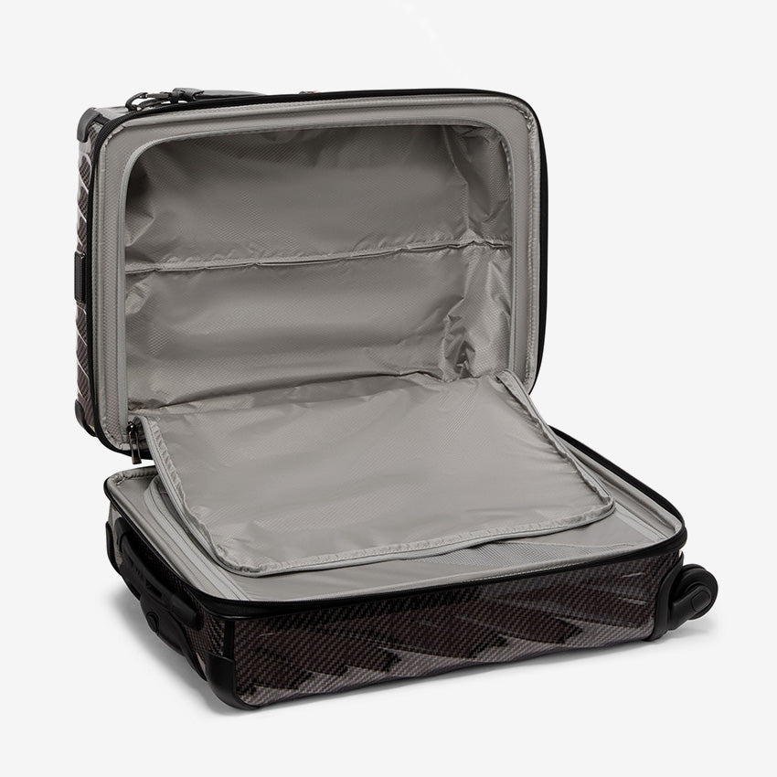 Tumi | 19 Degree Light 4-Wheeled Packing Case