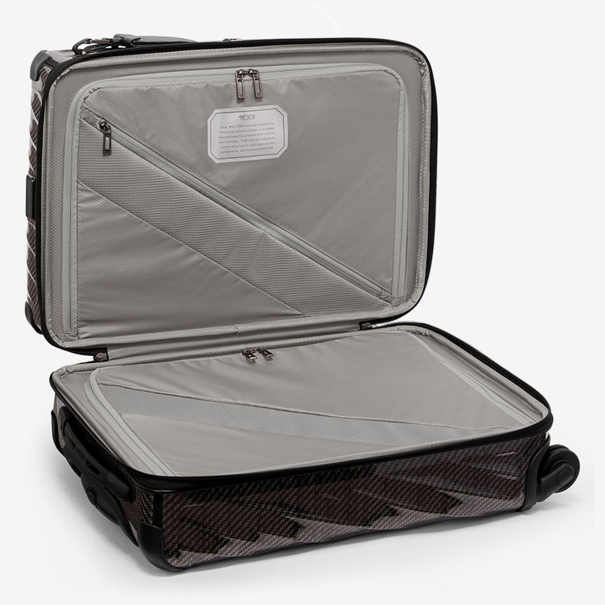 Tumi | 19 Degree Light 4-Wheeled Packing Case