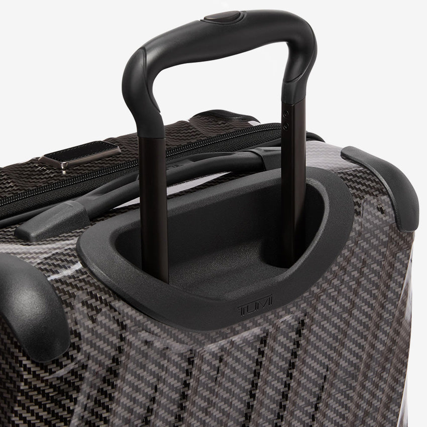 Tumi | 19 Degree Light 4-Wheeled Packing Case
