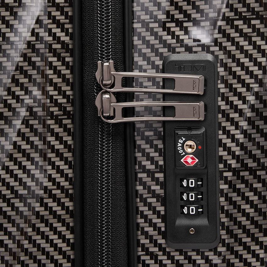 Tumi | 19 Degree Light 4-Wheeled Packing Case