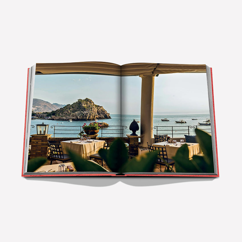Assouline | Villeggiatura: Italian Summer Vacation